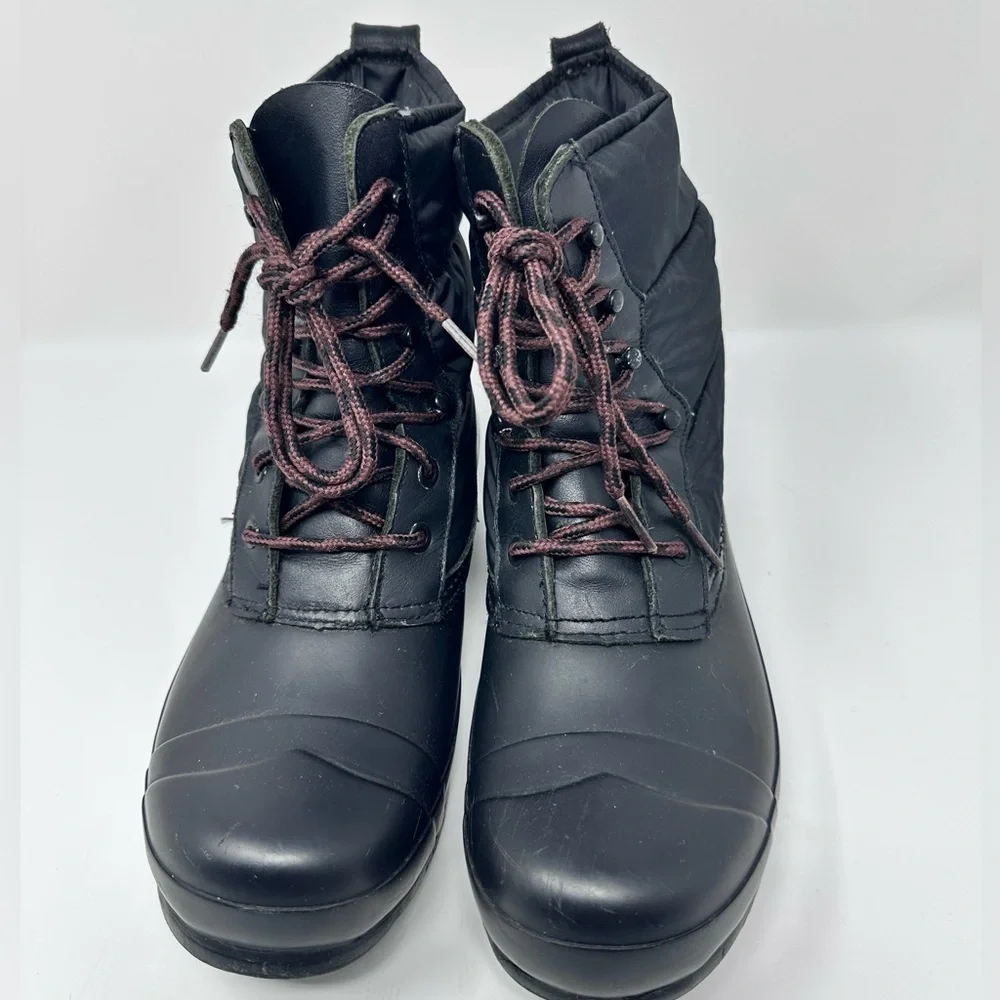 Women’s Hunter Black Lace-Up Boots size 8